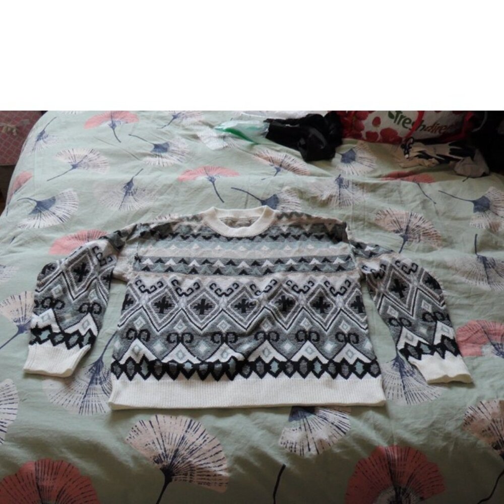 Blue / White Winter Holiday Sweater, Medium, NEW
